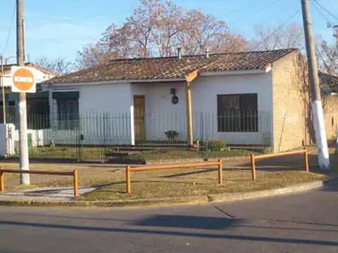 Casa - Venta - Argentina, BERAZATEGUI - CALLE 138 5251