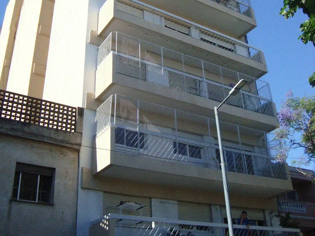 VILLA LURO. YERBAL 5100. DEPARTAMENTO 2 AMBIENTES C/FRENTE BALCON. ""APTO CREDITO""