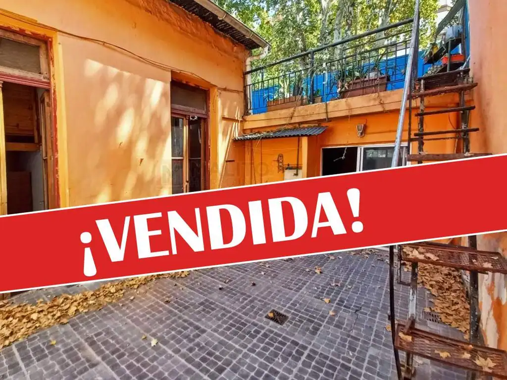 Venta Casa Lote Propio 4 Ambientes con Terraza y Patio en Floresta