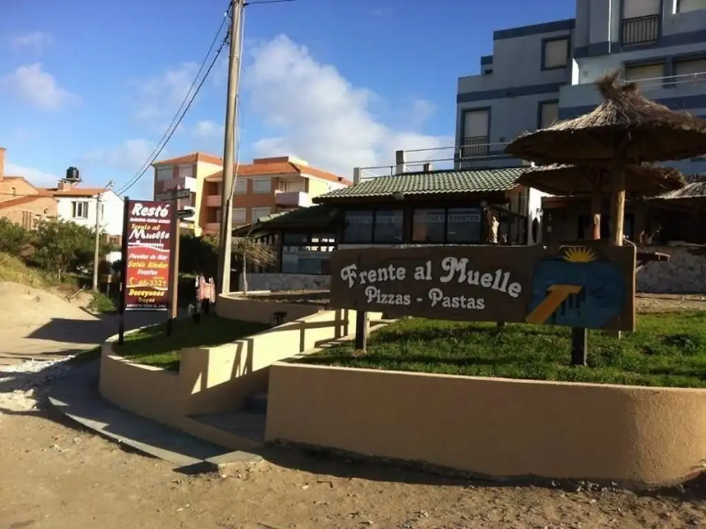 Venta Villa Gesell ,Amplio Local Restaurant Frente Al Muelle