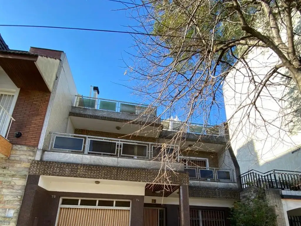 Casa en venta - 5 ambientes - Barrio Velez Sarsfield