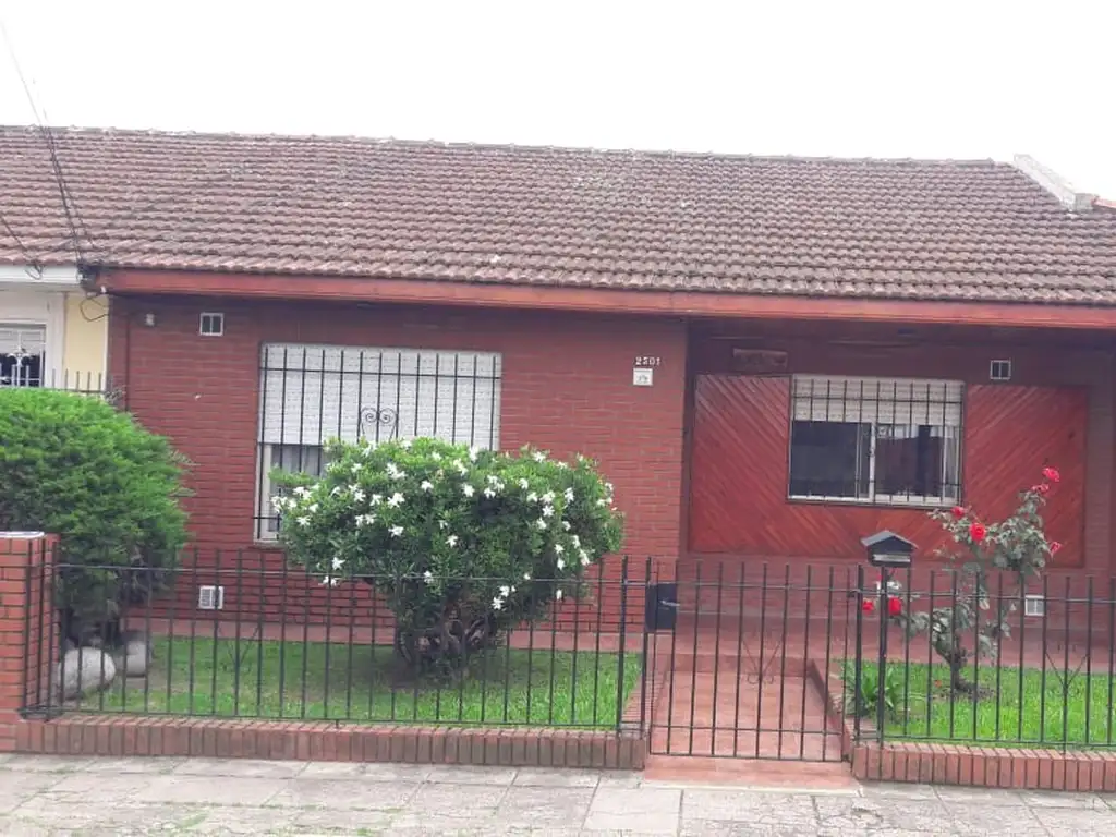 Chalet en venta Barrio Petrolero