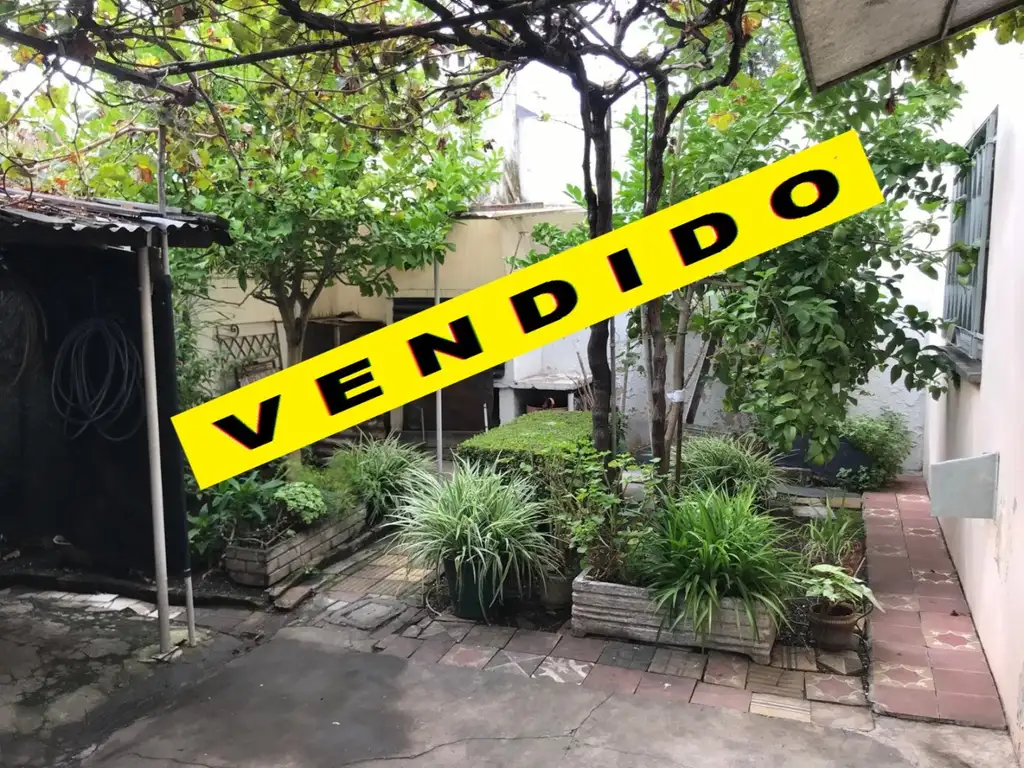 VENTA - CASA MULTIFAMILIAR - VILLA MADERO - A METROS DE AVDA CROVARA