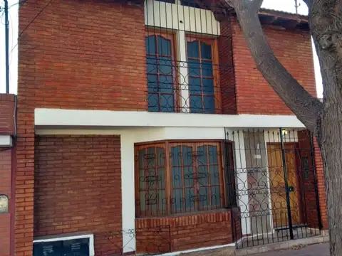 VENTA DUPLEX + DEPARTAMENTO INTERNO SEXTA SECCION