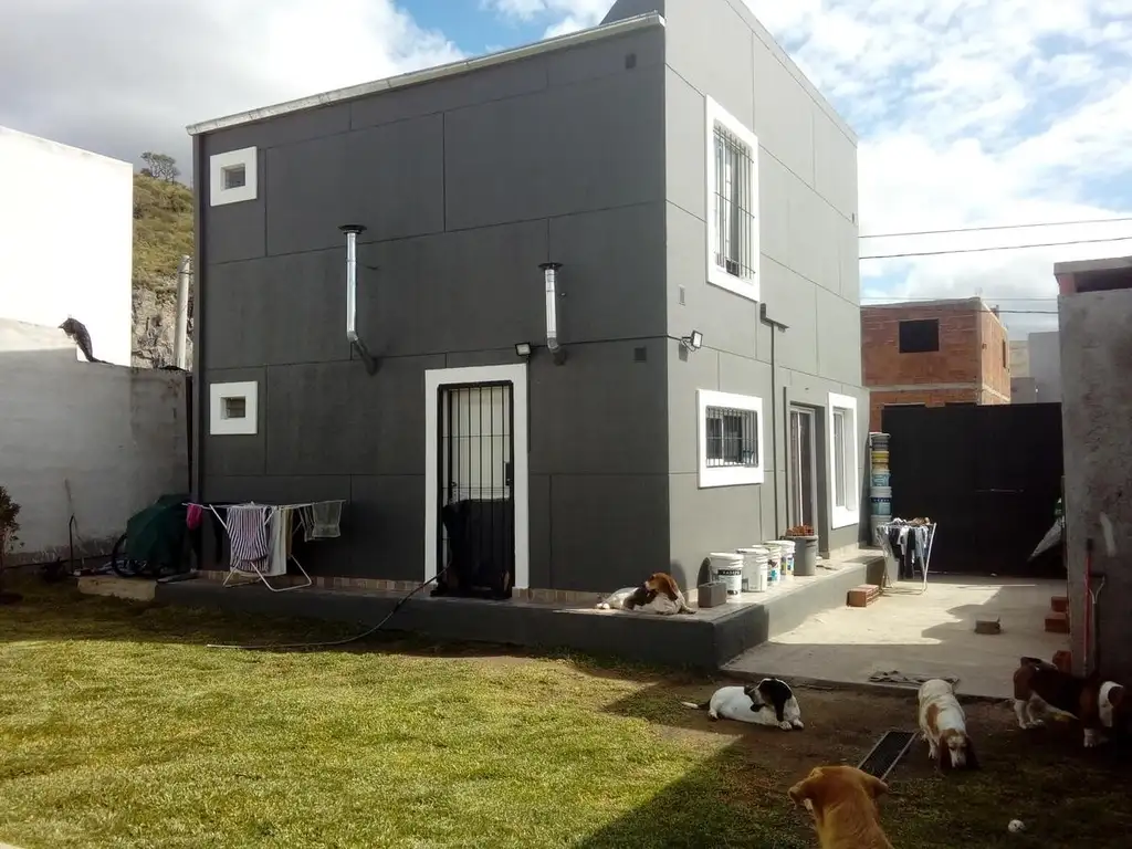 Vendo Duplex - 3 Dormitorios con pileta - Barrio Los Prados II  - Colon - La Calera - Cordoba -