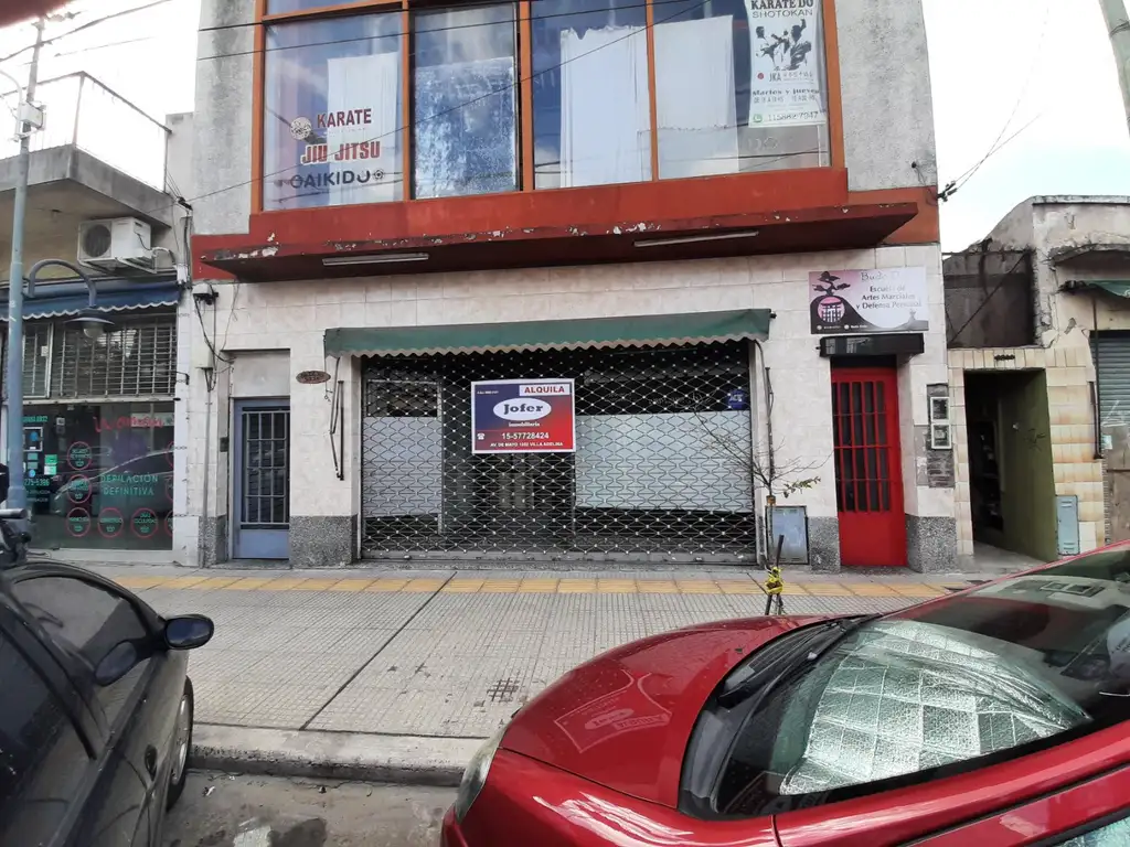 UNICO Y EXCELENTE LOCAL S/CALLE  PARANA  A MTS DE ALCORTA DE 160 MTS2  MAS JARDIN