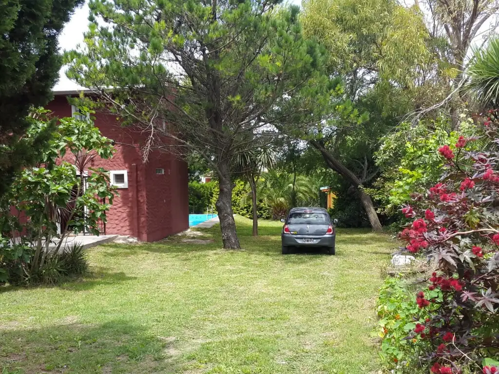 VENTA O PERMUTA chalet nuevo con piscina