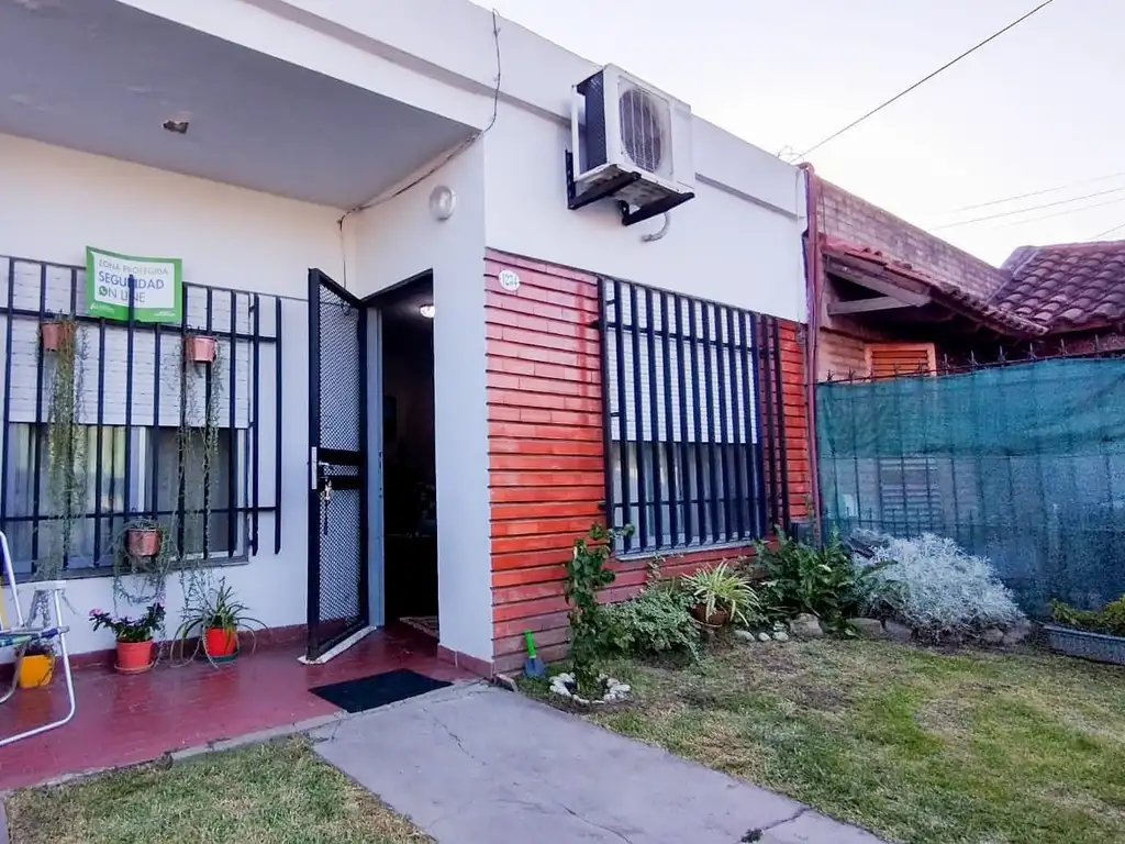 OPORTUNIDAD casa en venta 2 dormitorios