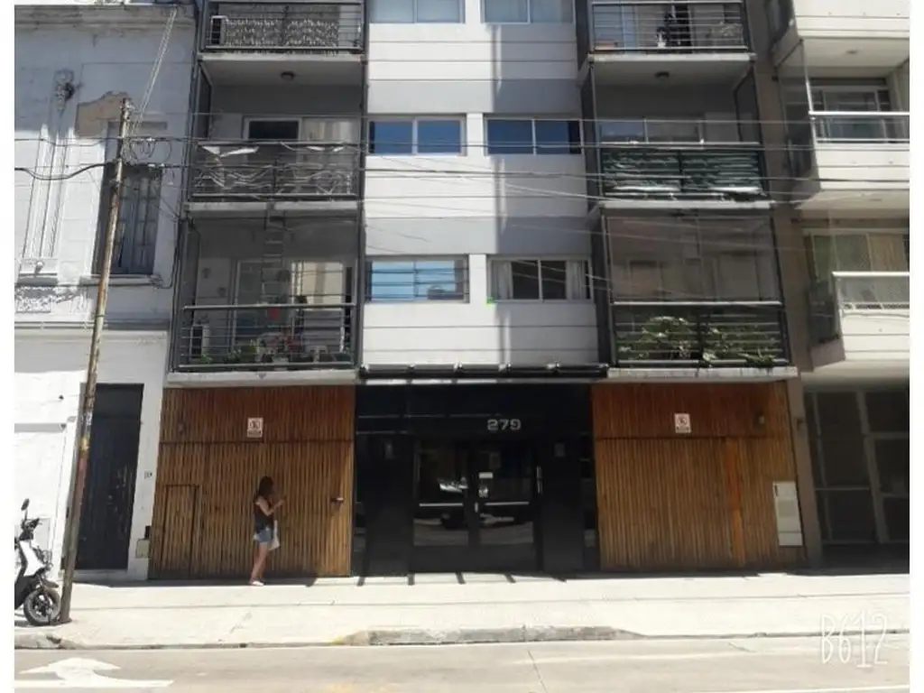 1 AMBIENTE A LA VENTA BARRACAS