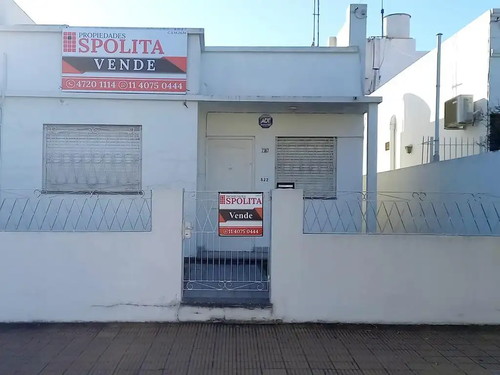 CASA CON LOTE PROPIO EN VENTA. JOSE LEON SUAREZ