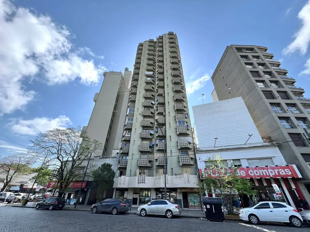 Piso en Venta en La Plata [Cod: -1414]