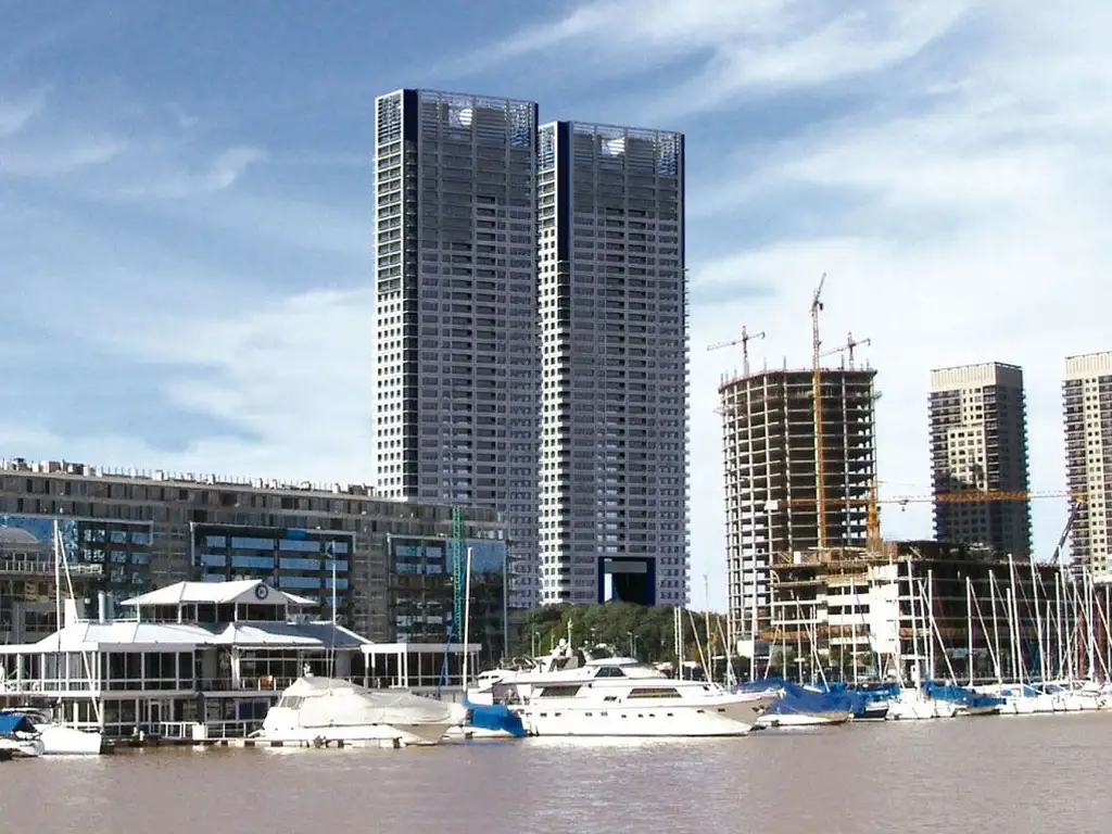 Depto. de 2 amb. con cochera - Vista al Río y a la Ciudad