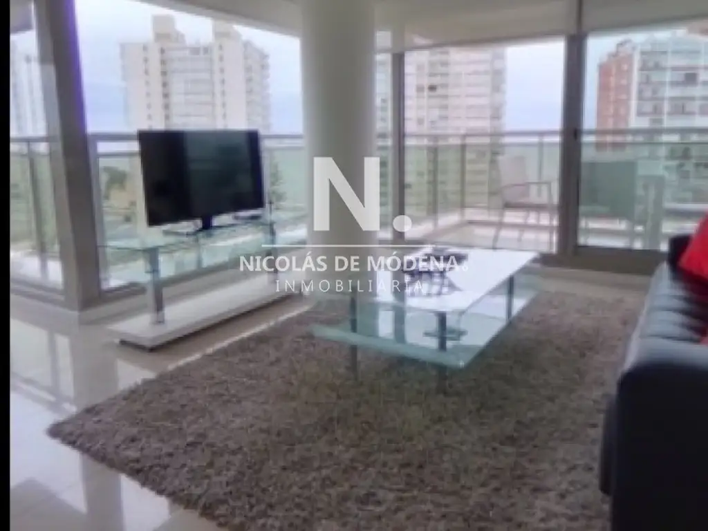 Apartamento en venta en Torre Imperiale, Playa Brava - Punta del Este