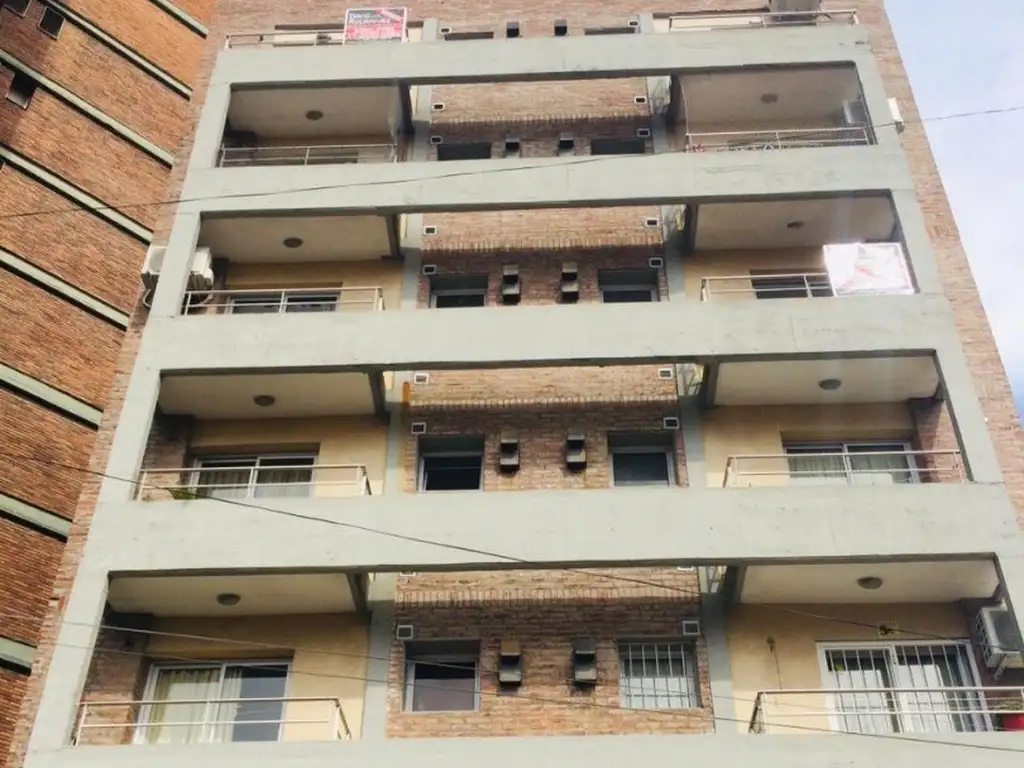 DEPARTAMENTO DE 2 AMBIENTES EN VENTA, MORON