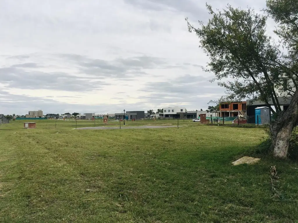 Terreno en  CANNING Village! BARRIO San Simón