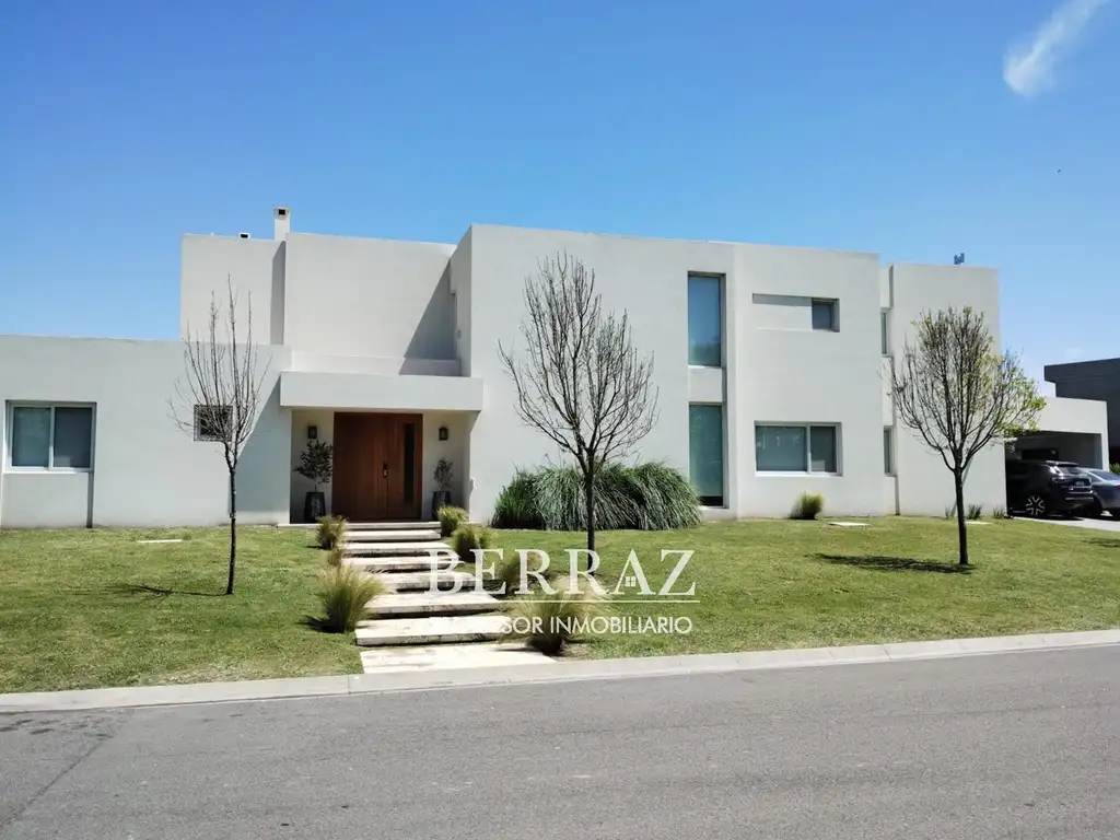 Casa venta 7 ambientes con vista al golf en La Calesa Pilará Pilar lote de 1000 m2