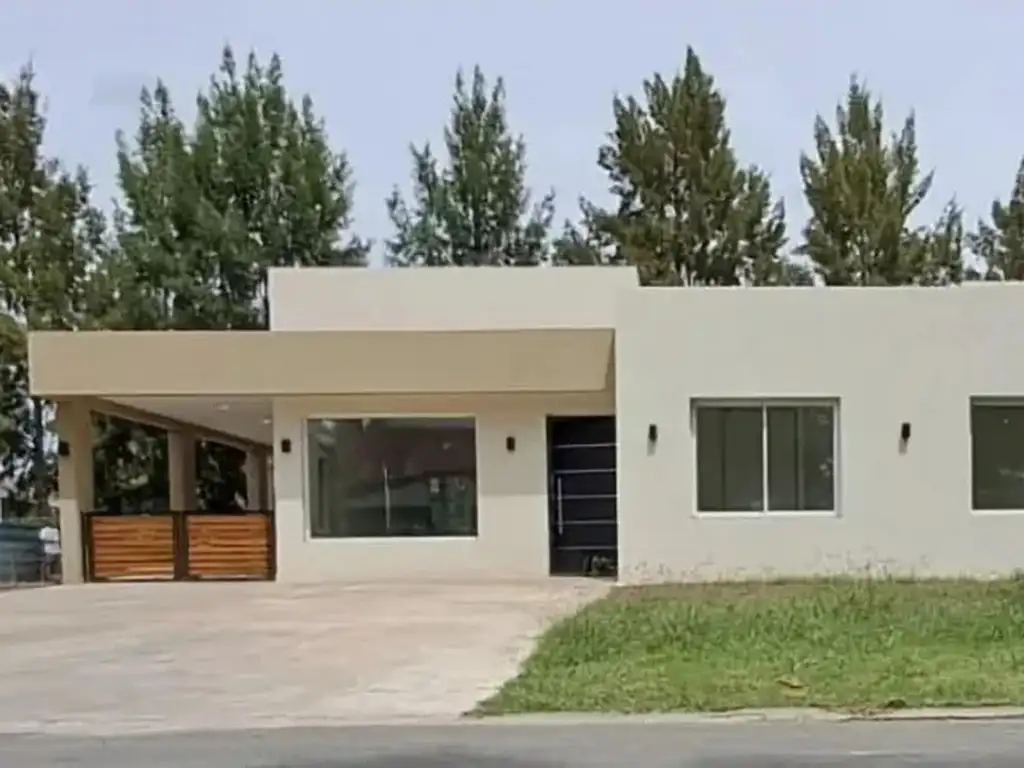 Venta De Casa En El Principado- San Vicente. Canning