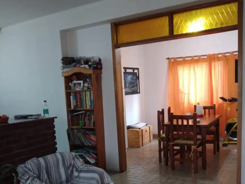 Departamento en venta - 2 dormitorios 1 baño - 71mts2 - Los Hornos