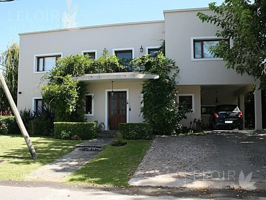 Casa en venta 4 amb en Altos del Sol