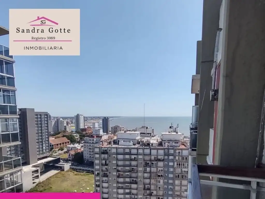 VENTA. Departamento de 1 ambiente con cochera, zona Punta Iglesia, Mar del Plata