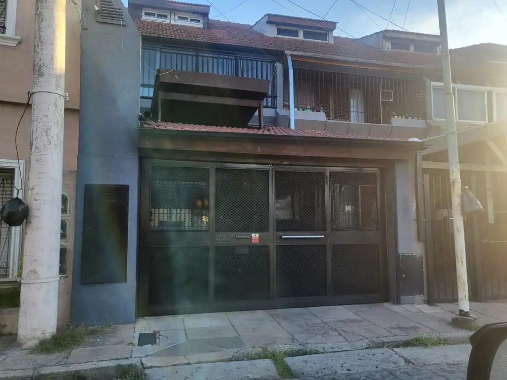 Moderno Triplex de 5 Amb en Villa Sarmiento