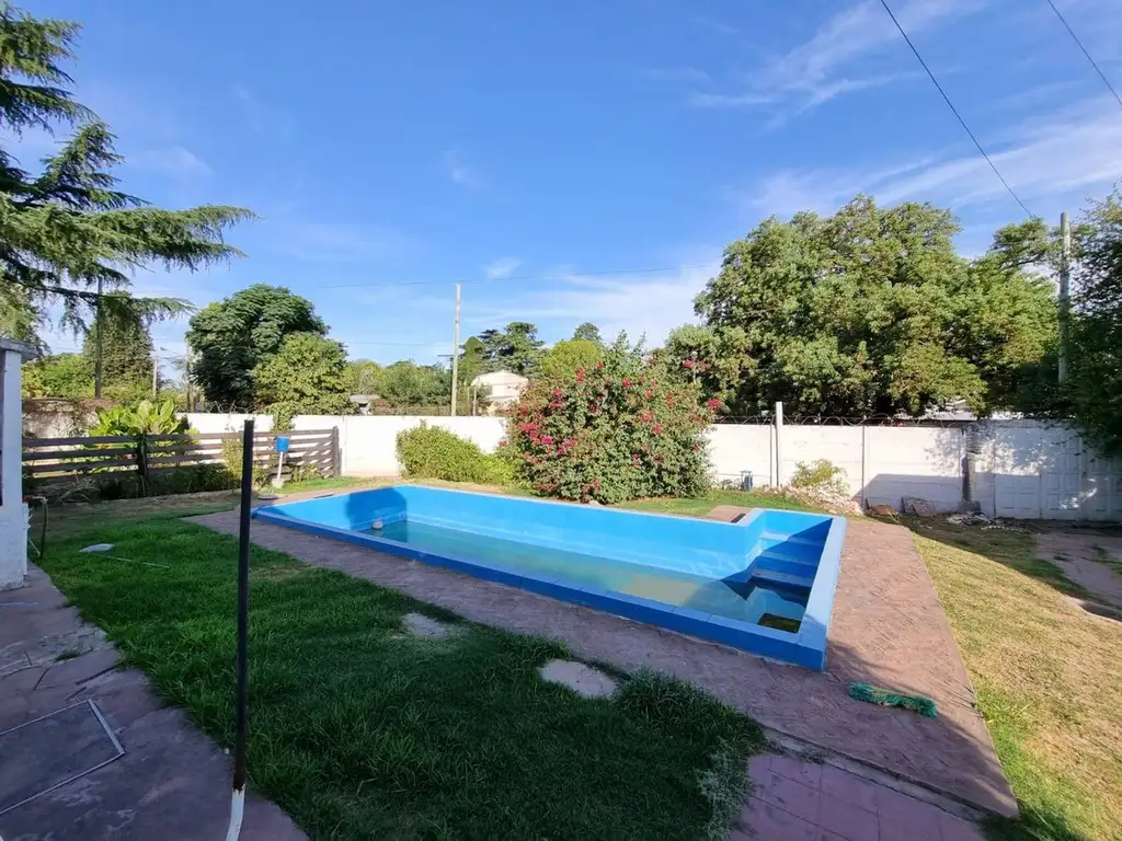 VENTA CASA 4 AMB PILETA MORENO PERMUTA