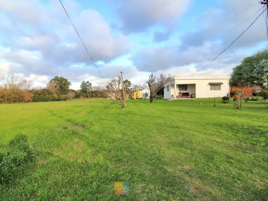 Venta de chacra con dos casas zona mendoza