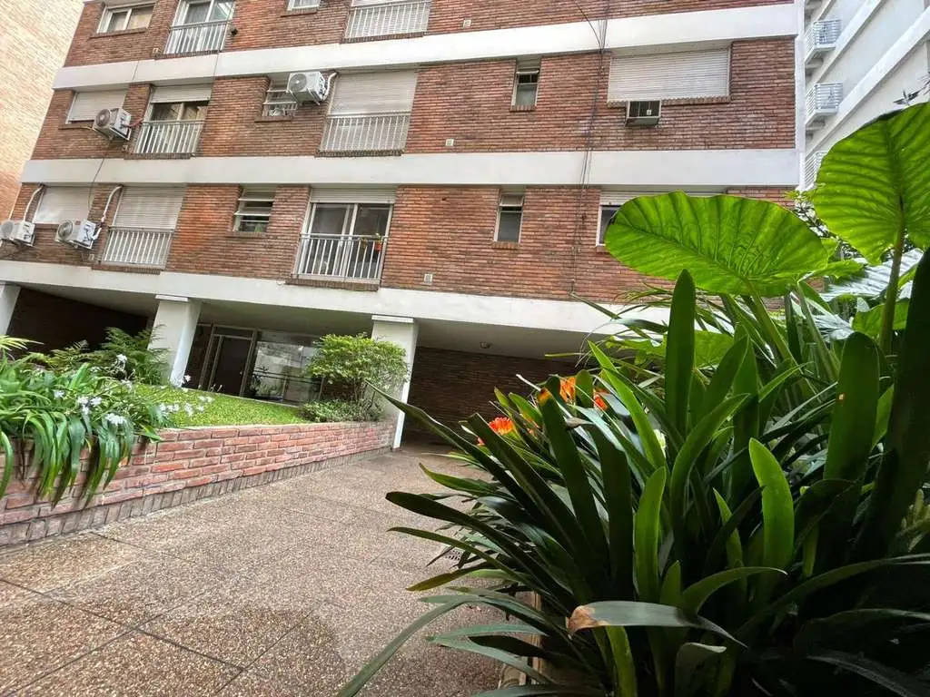 Departamento 2 ambientes con Cochera y Baulera en Venta - San Isidro Centro