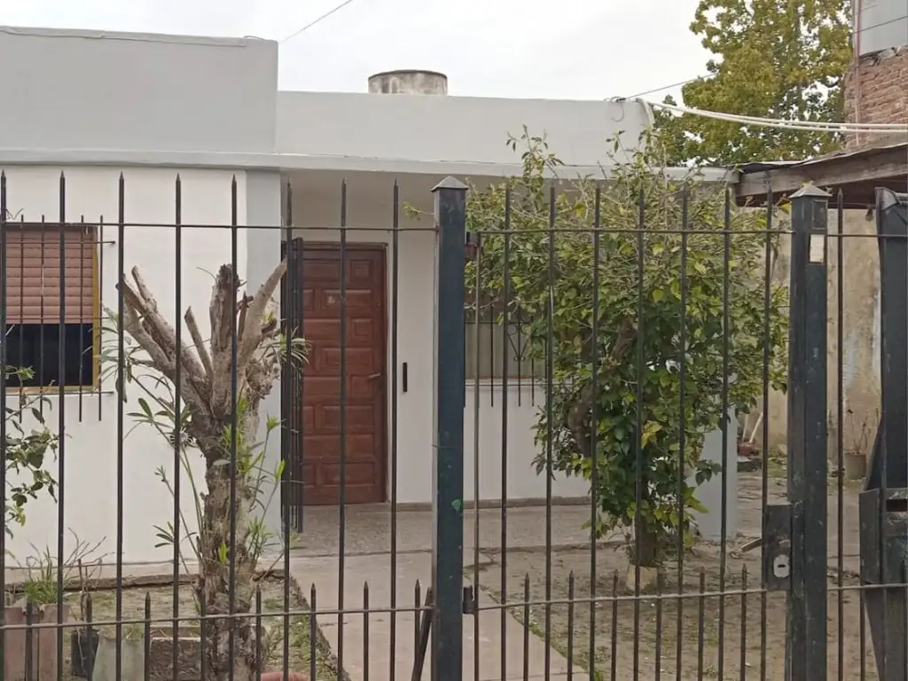 Casa - Venta - Argentina, Berazategui - Calle 30 4341