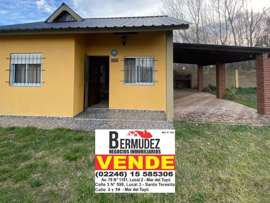 Venta casa 4 ambientes sola en lote con amplio parque en calle 80 esquina 13 Mar del Tuyu