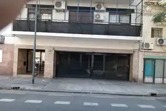 VENTA COCHERA EN EDIFICIO, ALMAGRO.