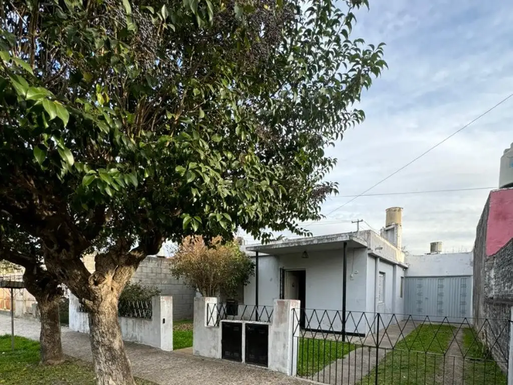 2 CASAS EN VENTA EN BELLA VISTA