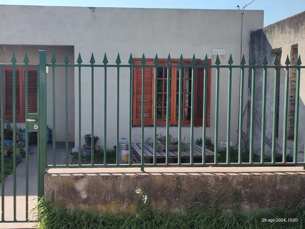 CASA EN VENTA EN PERGAMINO