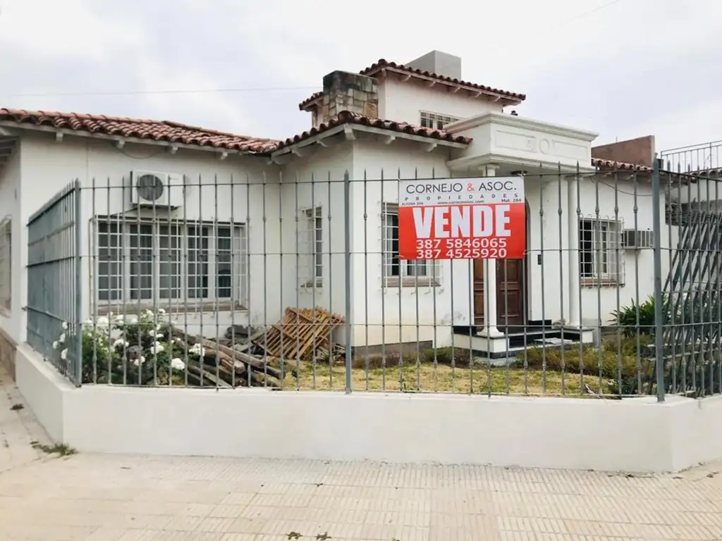 SE VENDE CASA EN ZONA MONUMENTO A GÜEMES