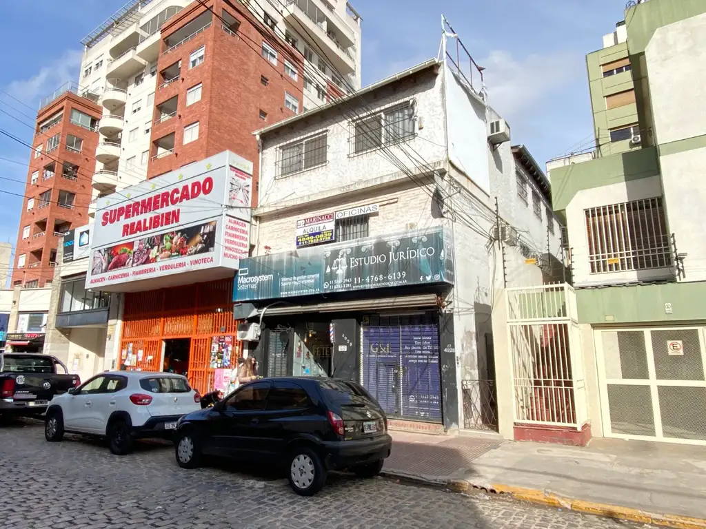 Oficinas en primera y segunda planta