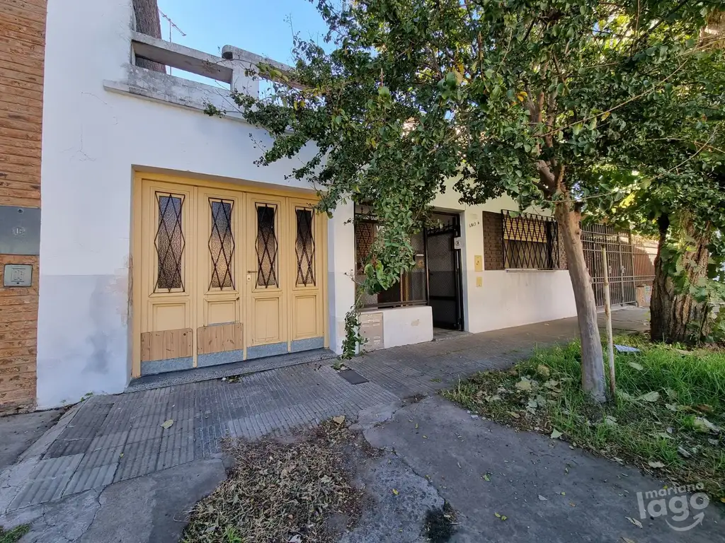 Casa en venta de 2 dormitorios c/ cochera en zona sur