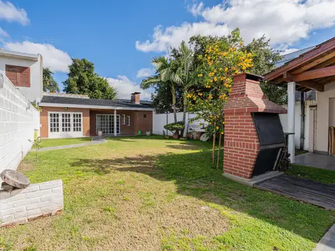 Casa en  Venta en Haedo Sur de 3 ambientes