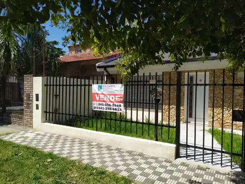 VENTA AMPLIA CASA BARRIO ANTÁRTIDA-FISHERTON