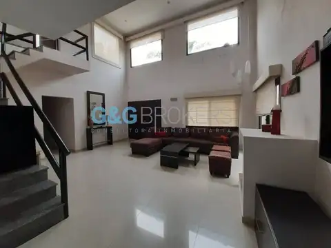 Casa en Venta - 3 dormitorios - USD 300.000