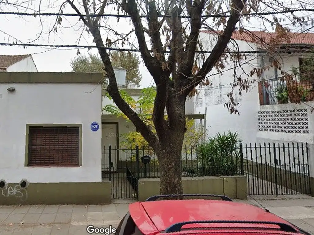 CASA MUY BUENA ZONA  Bo. MALVINAS 4 CUADRAS ESTACION BOULOGNE