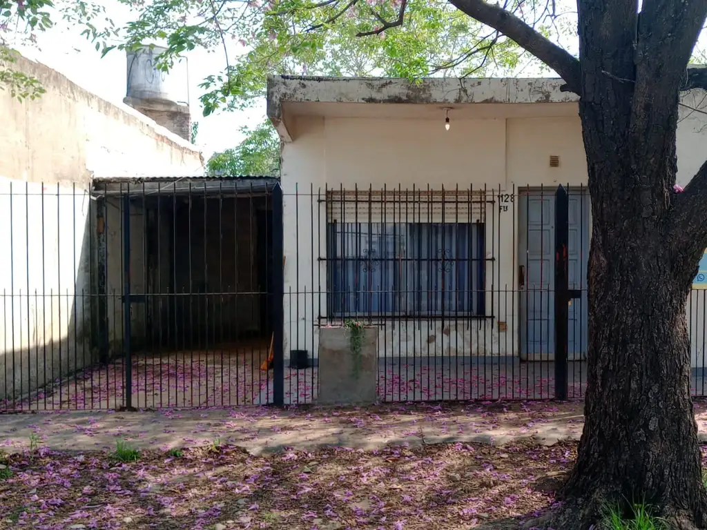 Casa en venta con  2 dormitorios OPORTUNIDAD EN PESOS