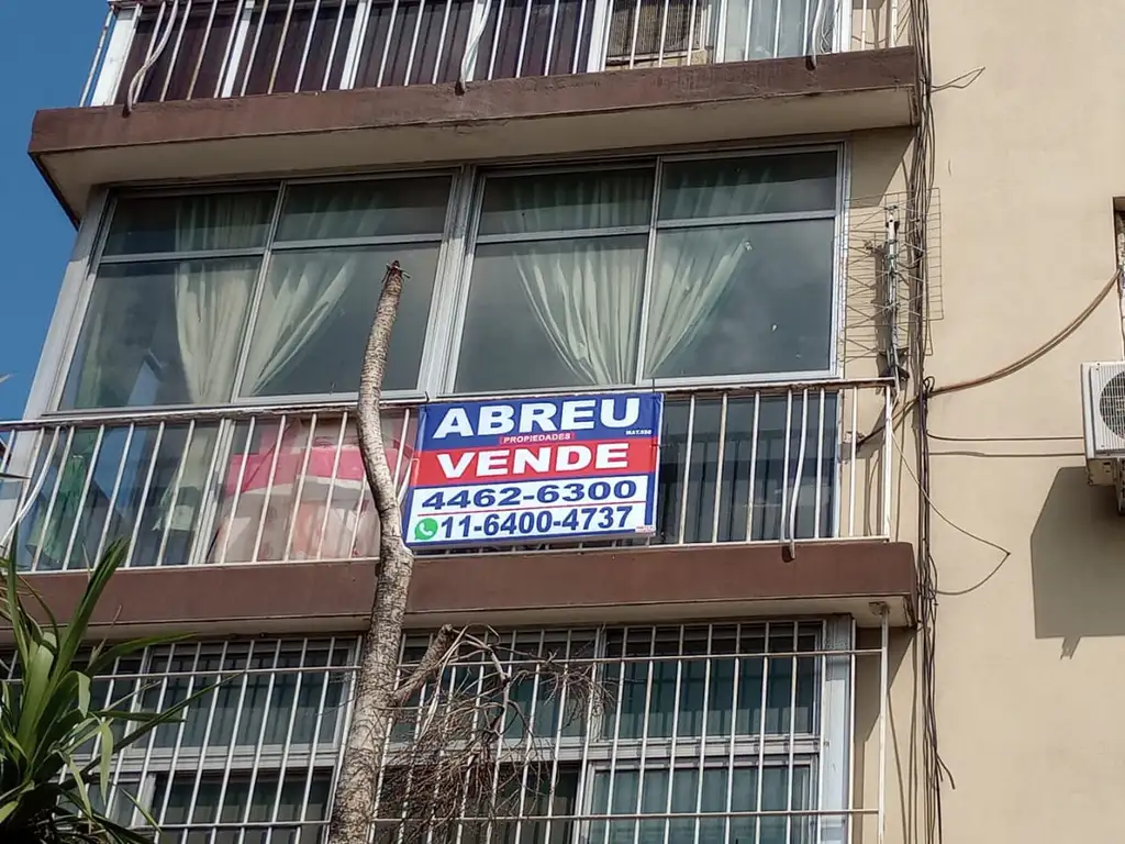 MUY BUEN DEPARTAMENTO DE 3 AMBIENTES C/COCHERA EDIFICIO 6