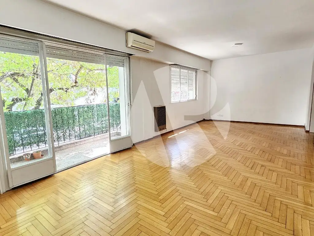 VENTA DEPARTAMENTO 4 AMBIENTES CON SERVICIO Y COCHERA CABALLITO