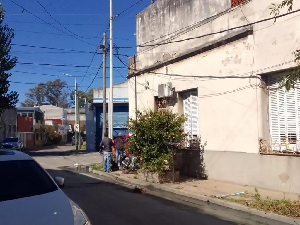 Casa - Venta - Argentina, Avellaneda - PASAJE ARTIGAS 100