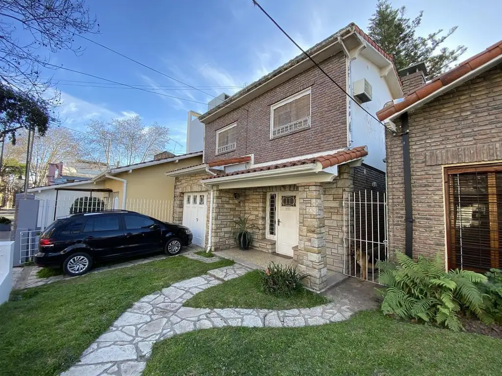 Casa en lote propio en Victoria