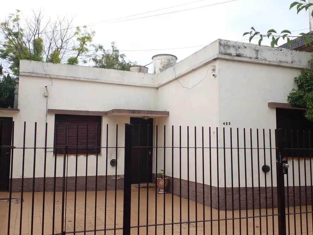 Casa en calle 11 entre 527 y 528