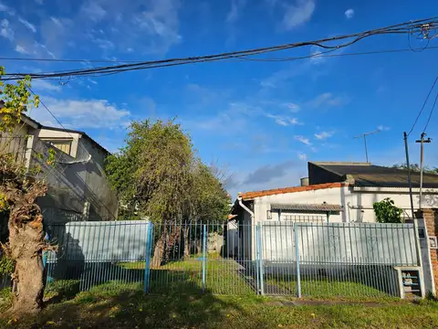 Venta - Oportunidad - Casa con Parque y Galpon