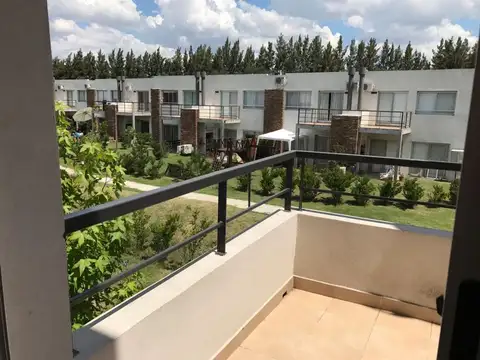 Duplex 3 ambientes en venta en casas del Sendero Nordelta