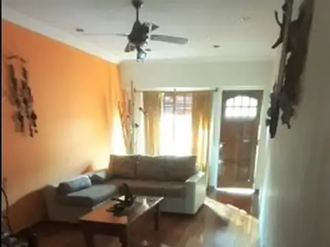 Casa en Venta - 4 ambientes - USD 217.000