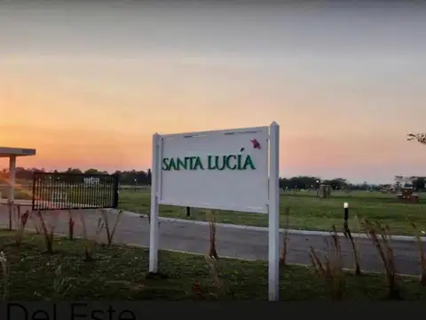 Navarrete Propiedades - Terreno en Santa Lucia - Foto 0